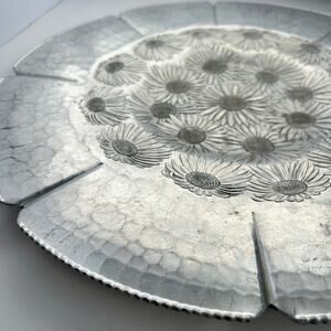 Round Aluminum Serving Tray Embossed Daisies Black Eyed Susan 14" 531